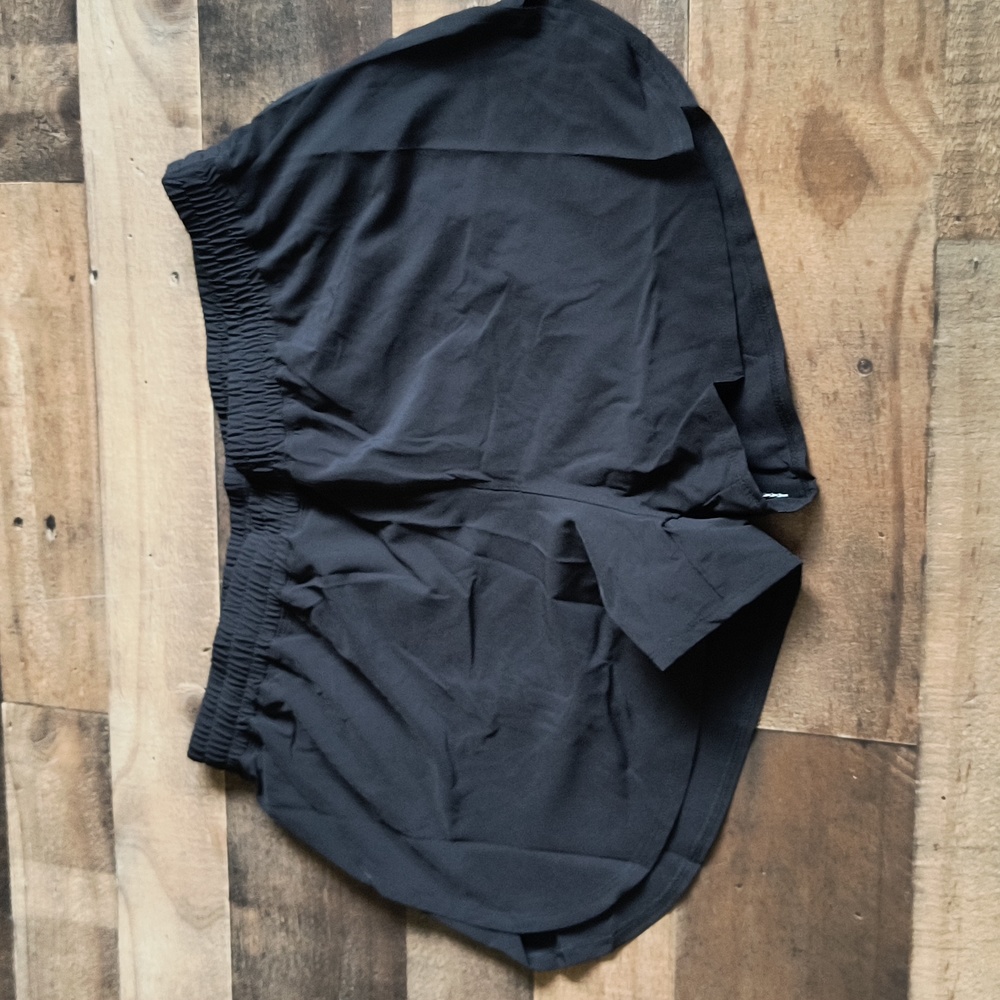 NWT CIRQ 3" Valencia Peak Trail Shorts Black Large Womens